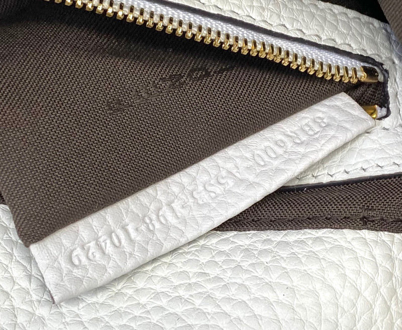 Ziva's Charm handbag – lifestyle view (26cm*5cm*14cm)