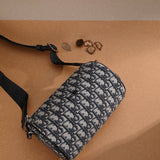 Handle and strap detail of premium elevated women's handbag – women's statement bag