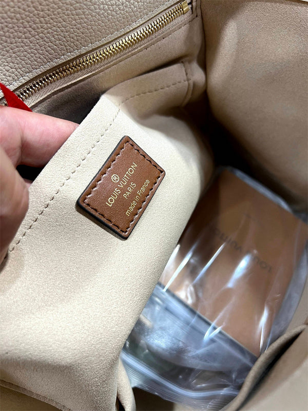  statement top-handle bag styled with outfit 18