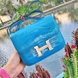  Minimalist shopper bag carried on shoulder 10