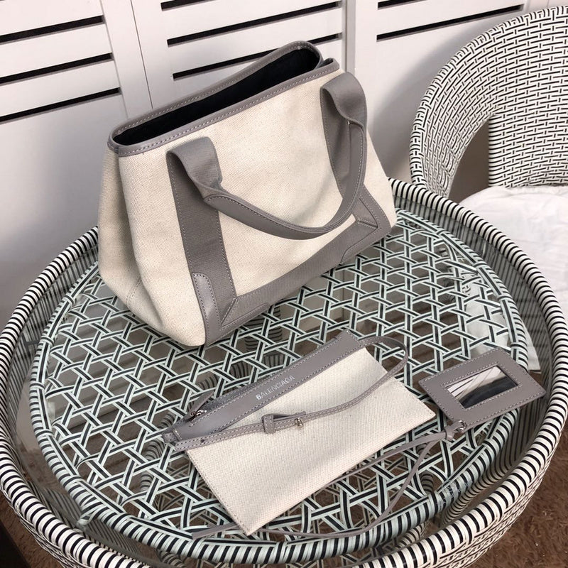 Handle and strap detail of everyday-luxe premium women's handbag – women's designer-style accessory
