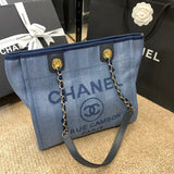  women's handbag, spacious design, view 3