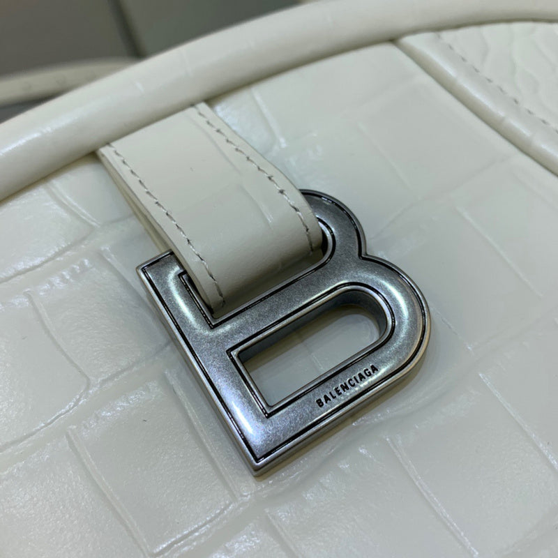 Effortless Premium PU Leather Handbag - Everyday Elegance | Women's Premium Handbag #526 - interior view (image 6) of designer-inspired handbag