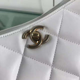 Zivas Charm Modern Edge Fashion Handbag (Designer-Inspired Craftsmanship) – Close-Up Detail