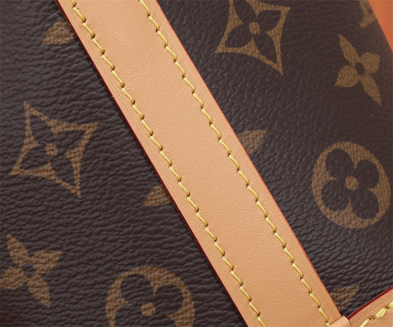 tote bag interior and compartment view