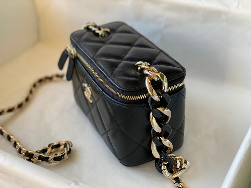  handbag, mid everyday style, image 10