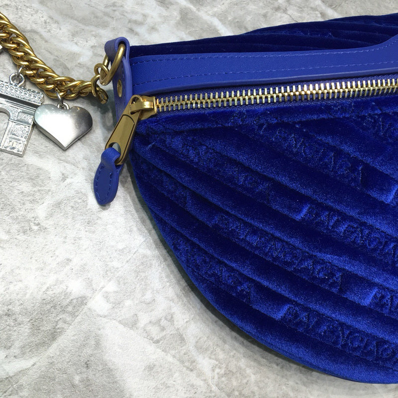 Chic Faux Leather Handbag - Premium Craftsmanship Detailing | Women's Designer-Inspired Purse #735 - close-up detail shot (image 3) of designer-inspired handbag