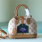  Structured crossbody bag front view