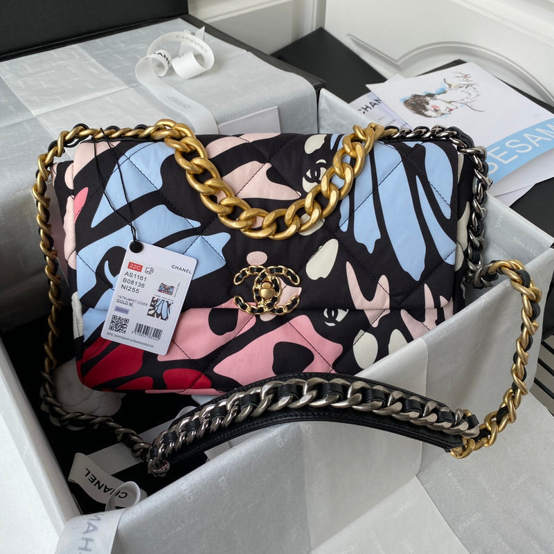  spacious purse view 3