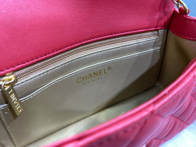 Zivas Charm Timeless Appeal Designer Handbag (Thoughtfully Structured Design) – Detail View