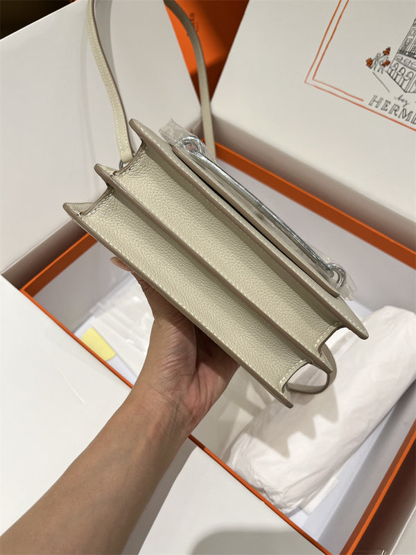Interior view of everyday-ready premium bag
