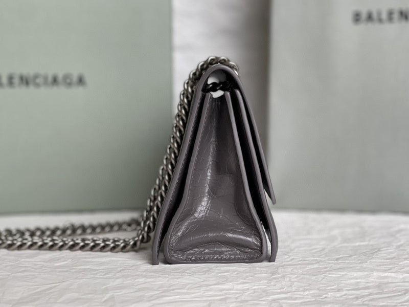 Zivas Charm Understated Luxury Statement Handbag (Versatile Style Statement) – Back View