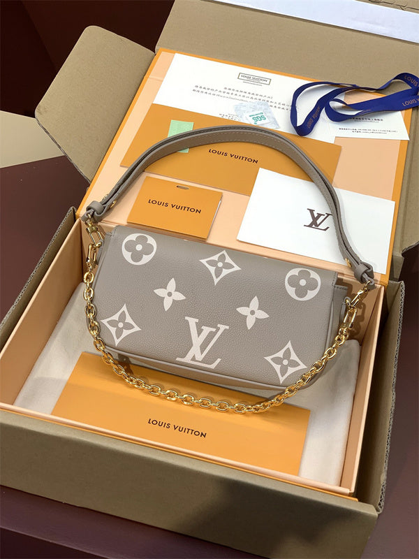  crossbody bag interior and compartment view 21