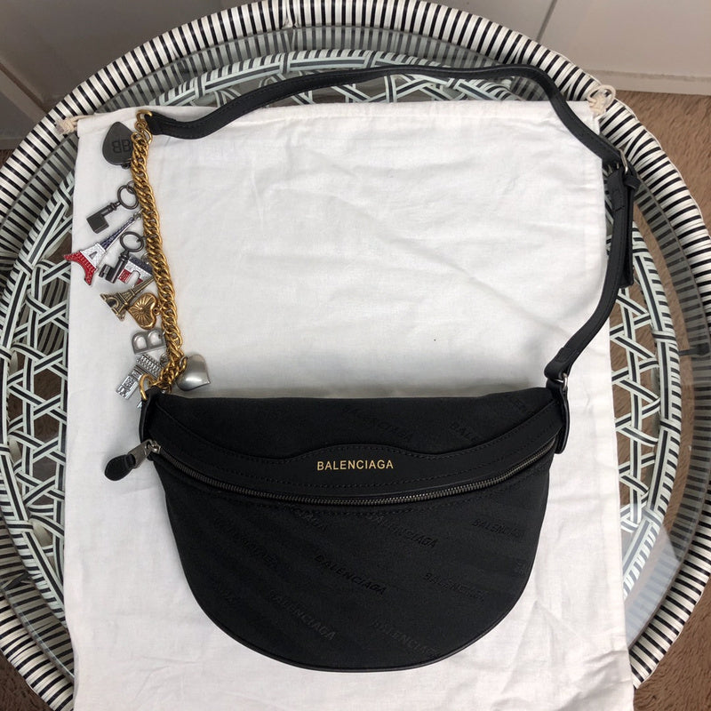 Front view of polished chic women's handbag – women's everyday handbag