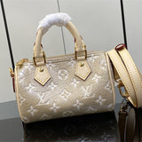  Clean-Lined shopper bag front view