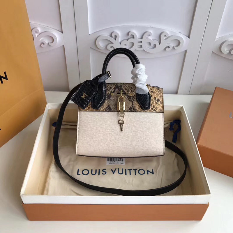 Side profile of chic sleek women's handbag – women's everyday handbag
