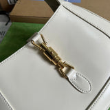 Side profile of classic everyday-luxe women's handbag – women's premium purse