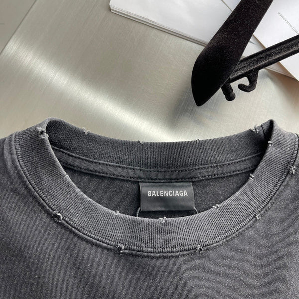 Three-quarter angle view of Balenciaga luxury piece style No.185