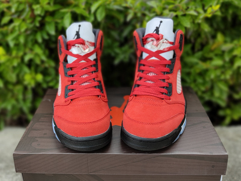 Nike Men's & Women's Designer Lifestyle Shoes — Style 212 side view