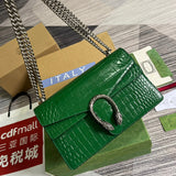 Handle and strap detail of classic refined women's handbag – women's everyday handbag