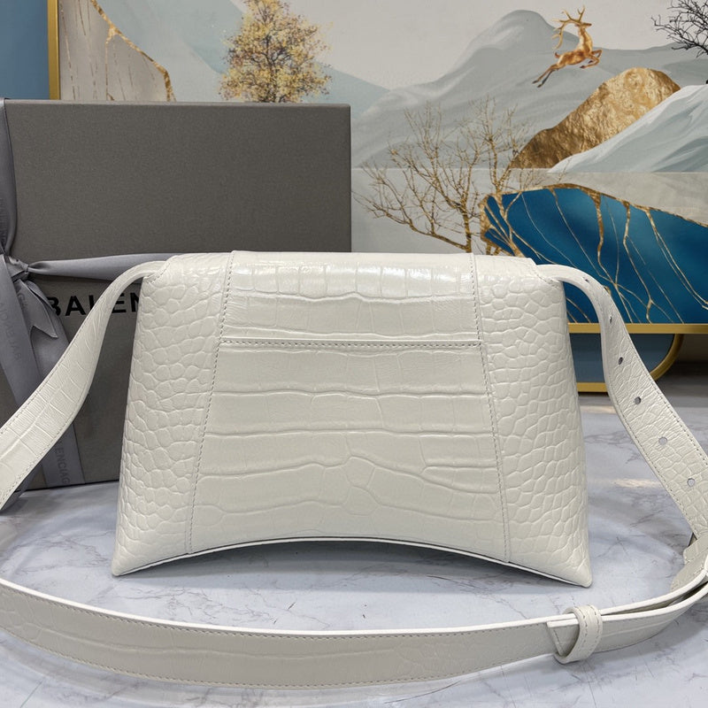 Zivas Charm Chic Craftsmanship Statement Handbag (Designer-Inspired Craftsmanship) – Full Silhouette