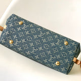  handbag close-up of hardware and finish 17
