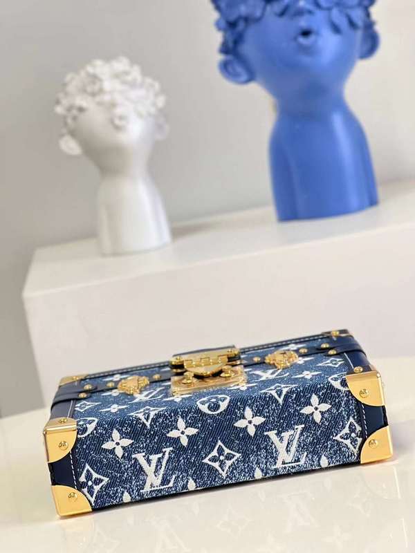 Interior view of structured premium women's handbag – women's designer-style accessory