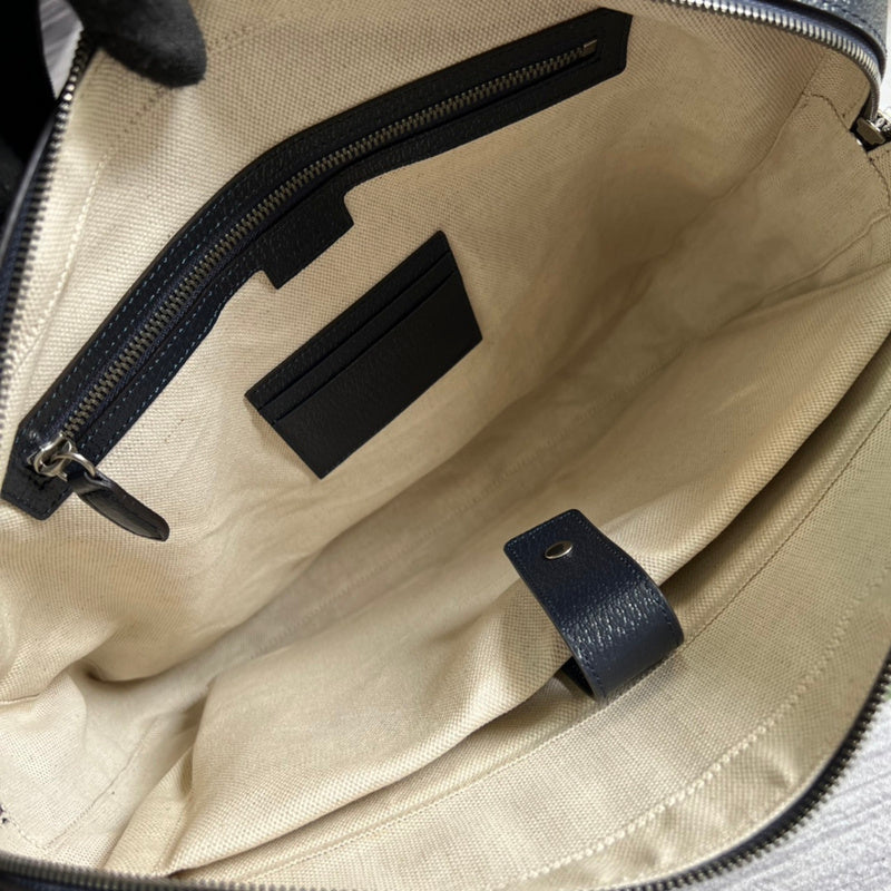 Close-up detail of refined premium women's handbag – women's everyday handbag