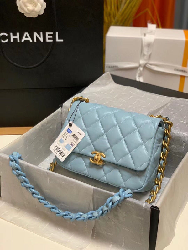  mid purse view 1