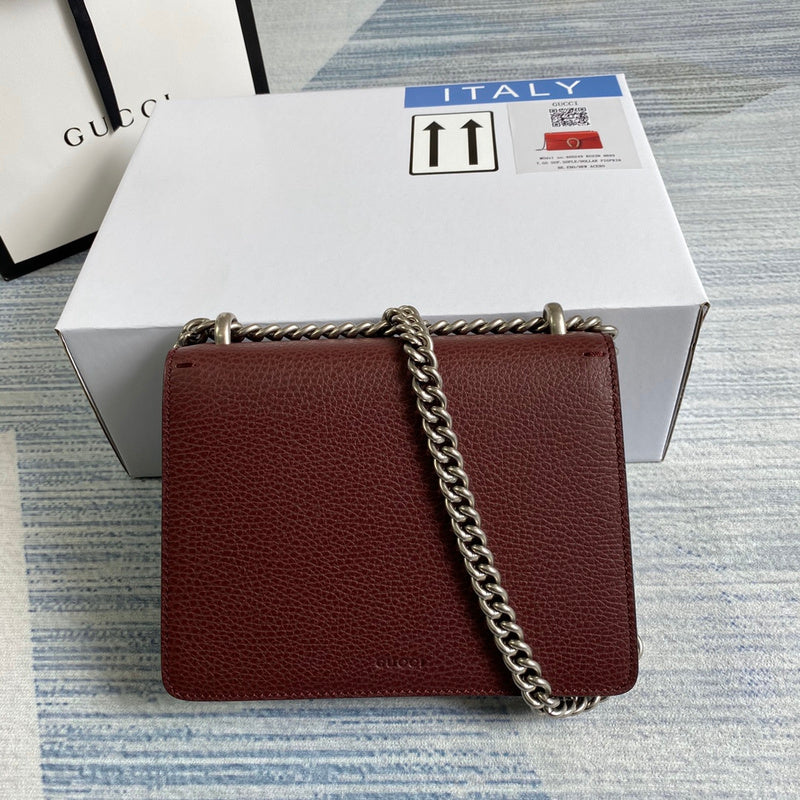 Front view of signature chic women's handbag – women's luxury accessory