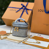  shopper bag interior and compartment view 15