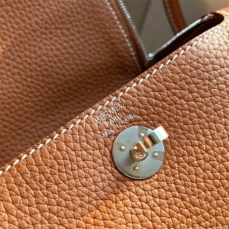  handbag interior and compartment view 9