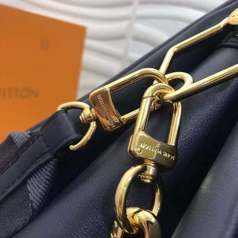 Handle and strap detail of structured signature women's handbag – women's luxury handbag