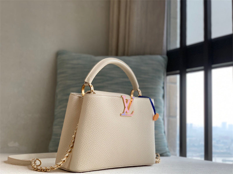 graceful everyday bag detail view showing craftsmanship 8