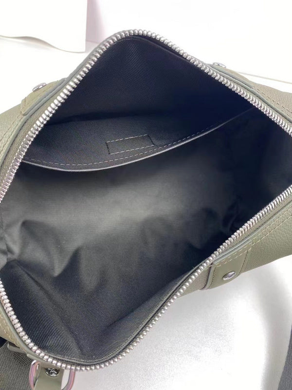 Front view of premium everyday-luxe women's handbag – women's designer-style accessory