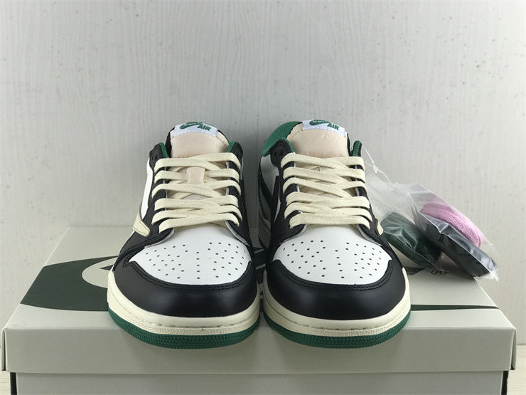 Nike clean off-white luxury sneakers view 17 classic court silhouette