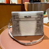  Understated shopper bag carried on shoulder 10