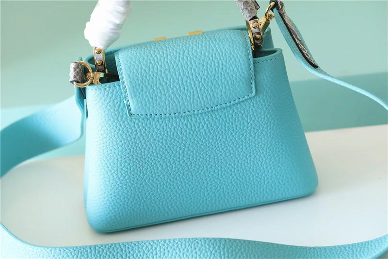  shopper bag interior and compartment view