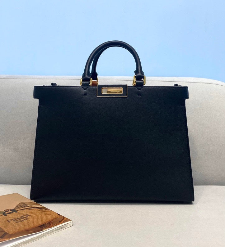 Ziva's Charm handbag – full view (35cm*10cm*25cm)