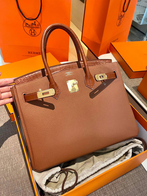 Chic bag shown from front angle