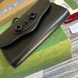 Side profile of modern structured women's handbag – women's designer-style accessory