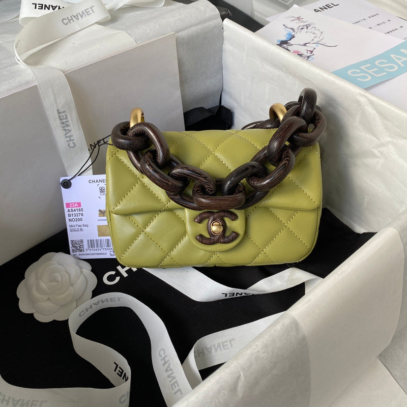Ziva's Charm handbag – front view (one versatile size)