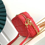  Refined everyday bag front view 13