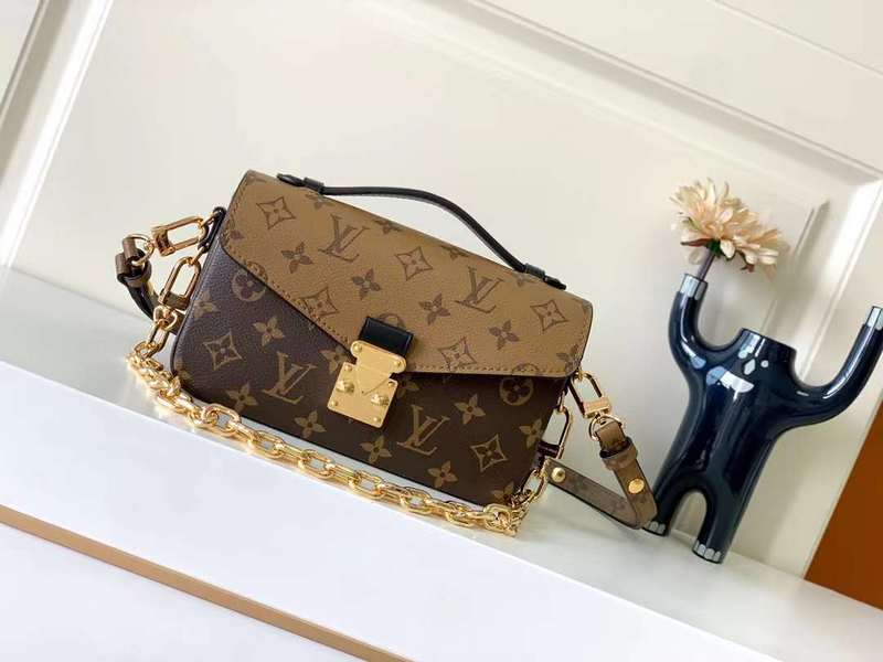 Side profile of modern everyday-luxe women's handbag – women's statement bag