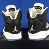 Nike Men's & Women's Designer Lifestyle Shoes — Style 140 interior view