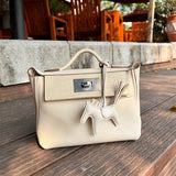  Sophisticated tote bag front view 31