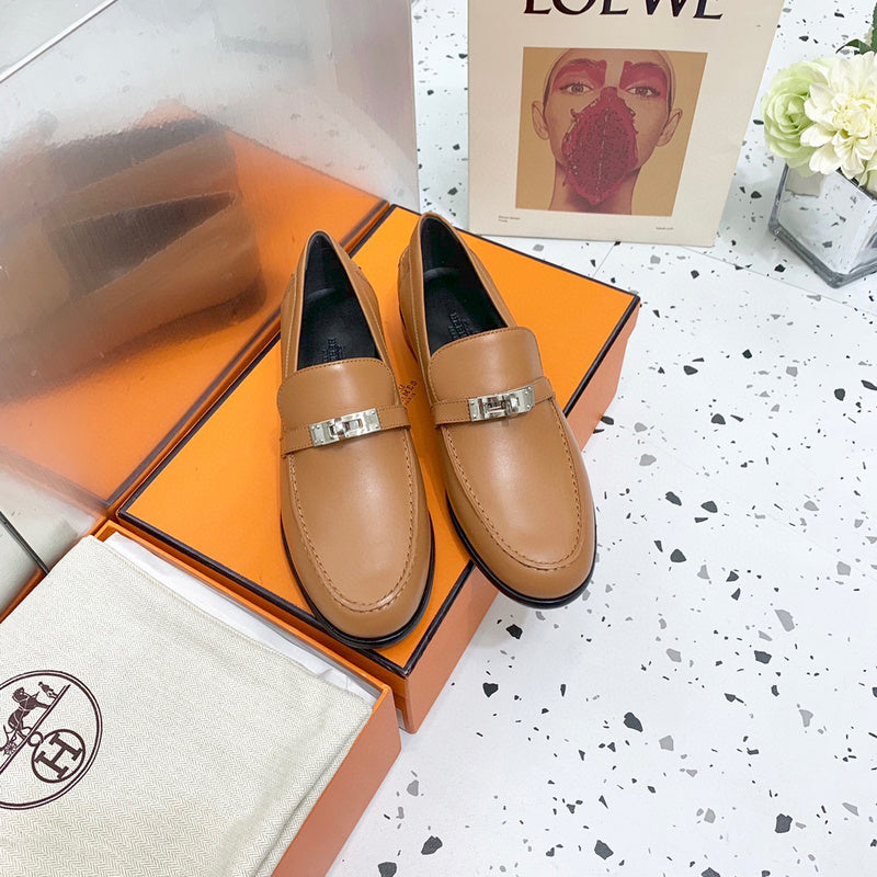 Hermes sandals Style 151 - close-up of luxury comfort fit