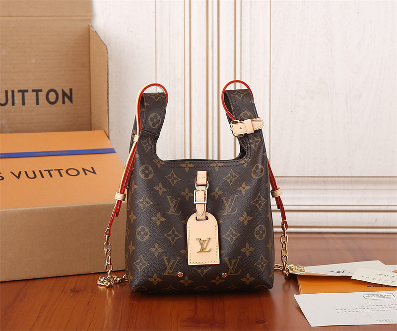  Polished everyday bag front view