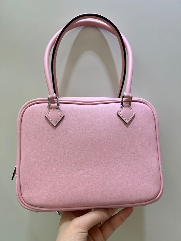 Minimalist handbag styled for everyday wear