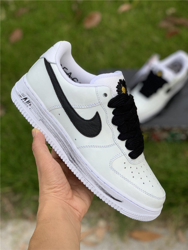 Nike Men's & Women's Luxury Fashion Trainers — Style 066 angle view